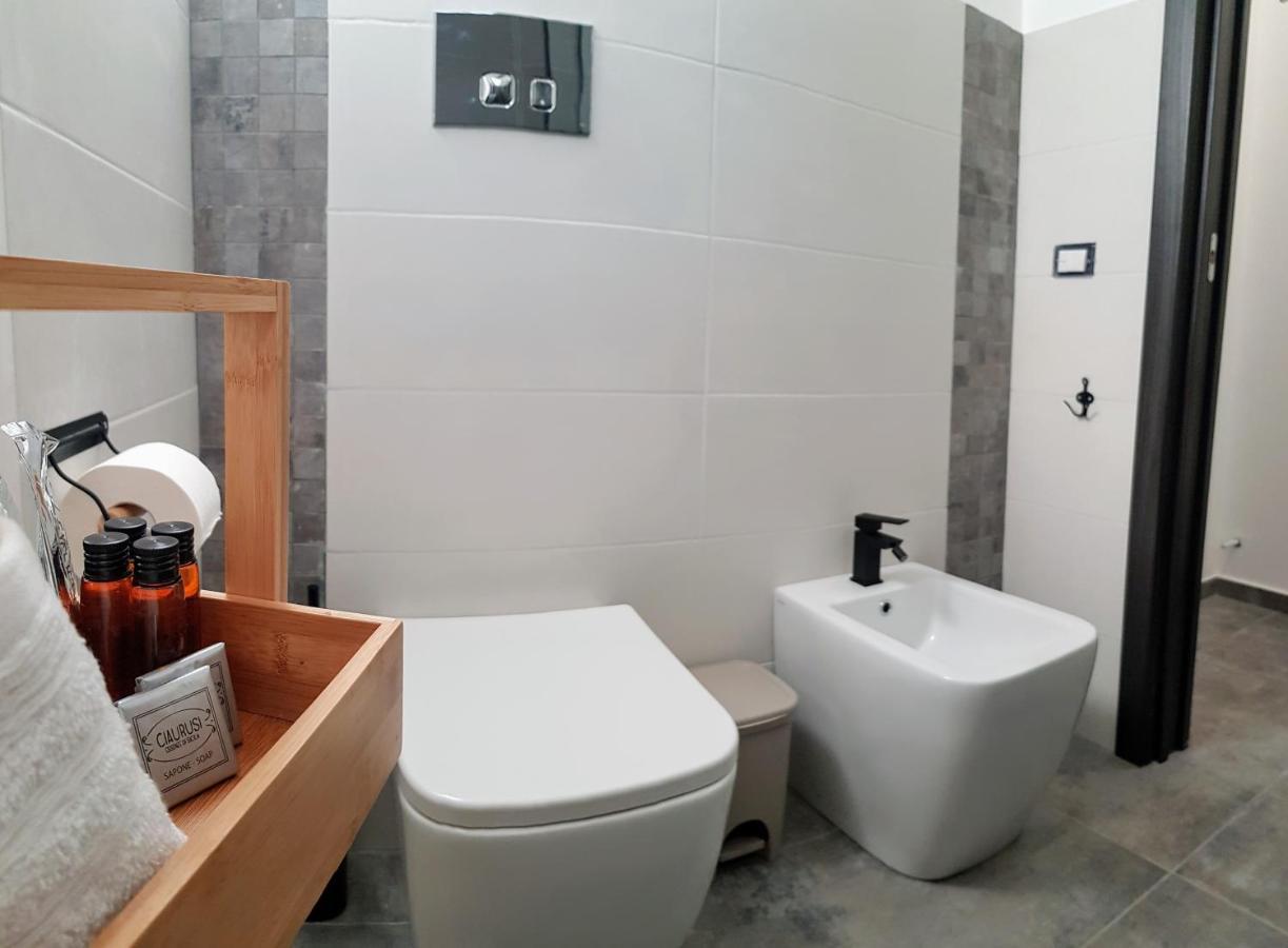 Cavour 45 - Ortigia Apartments Syracuse Exterior foto