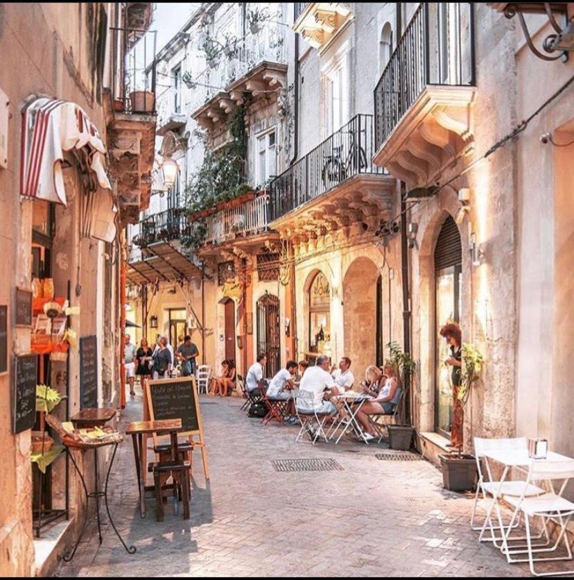 Cavour 45 - Ortigia Apartments Syracuse Exterior foto